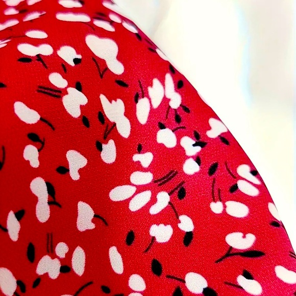 SHEIN VCAY Tie Front Ditsy Floral Tube Crop Top & Shorts Set - Picture 3 of 5